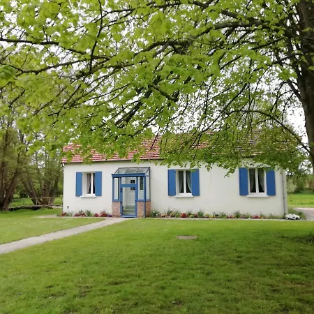 Holiday home Au Fil De L'eau A La Campagne
