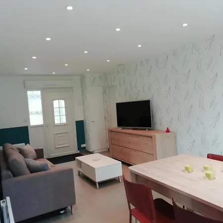 Au Fil De L'eau à La Campagne