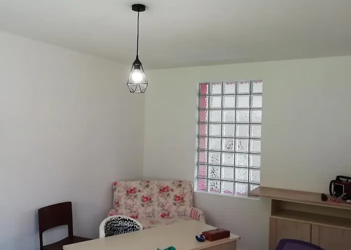 Au Fil De L'eau A La Campagne